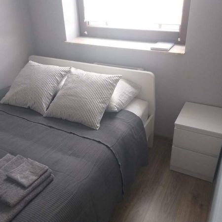 Apartament Fibra Crema รืบนิค ภายนอก รูปภาพ
